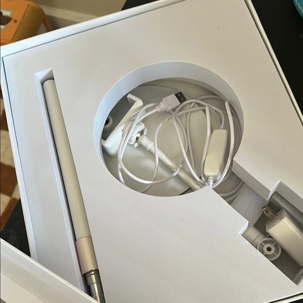 Superstar Ring Light with Stand - White (New in box)